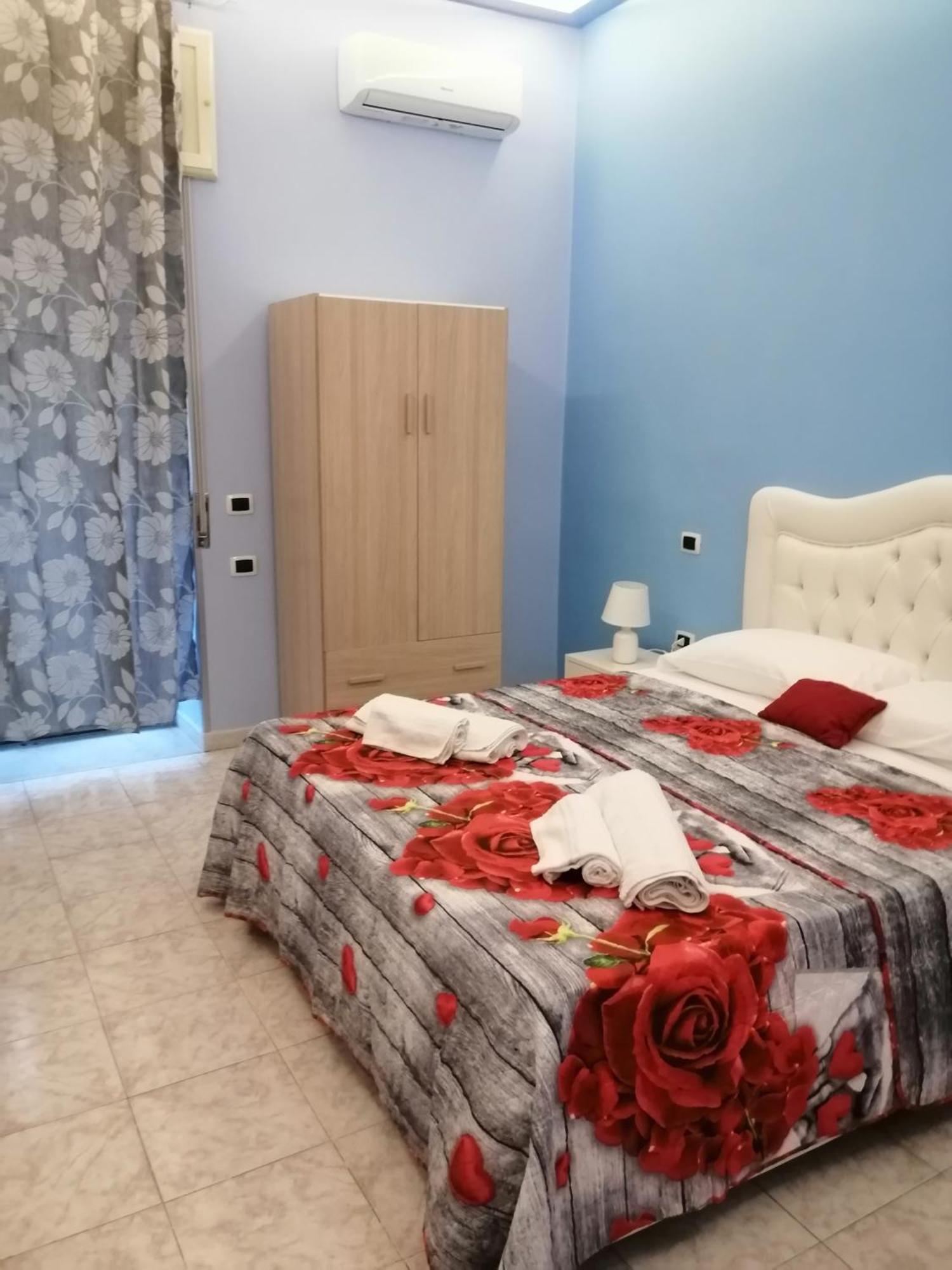 Francesco Home Неаполь Екстер'єр фото