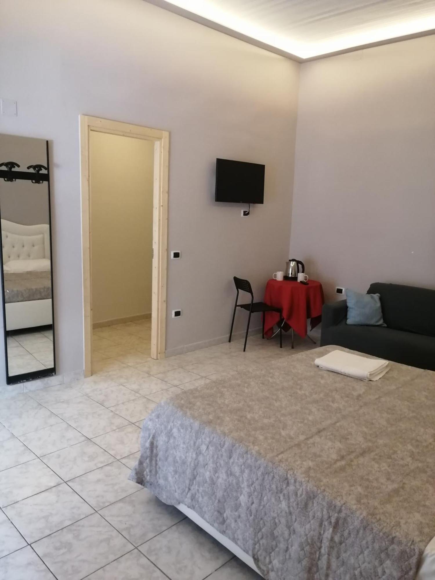 Francesco Home Неаполь Екстер'єр фото